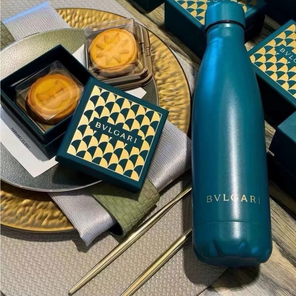Bulgari Limited Edition Insulated Bottle - Picture 3 of 7